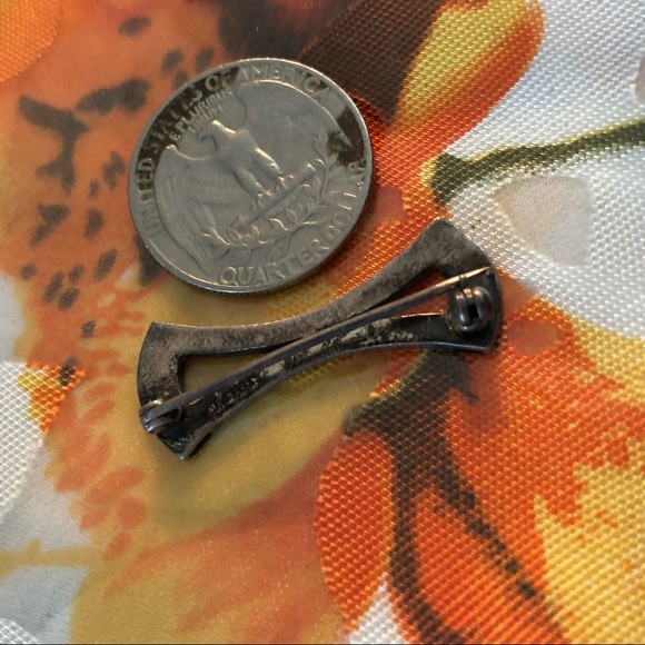 Sterling silver marcasite set- 2 pins, earrings - Picture 6 of 7